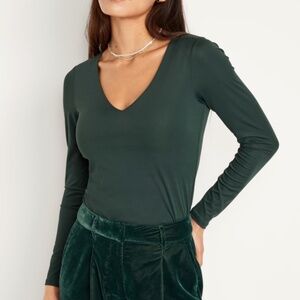 ✨Last Chance✨ Old Navy Double Layer Sculpting Crop T-Shirt in dark green